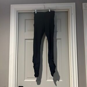 Size 4, black, lulu lemon leggings
